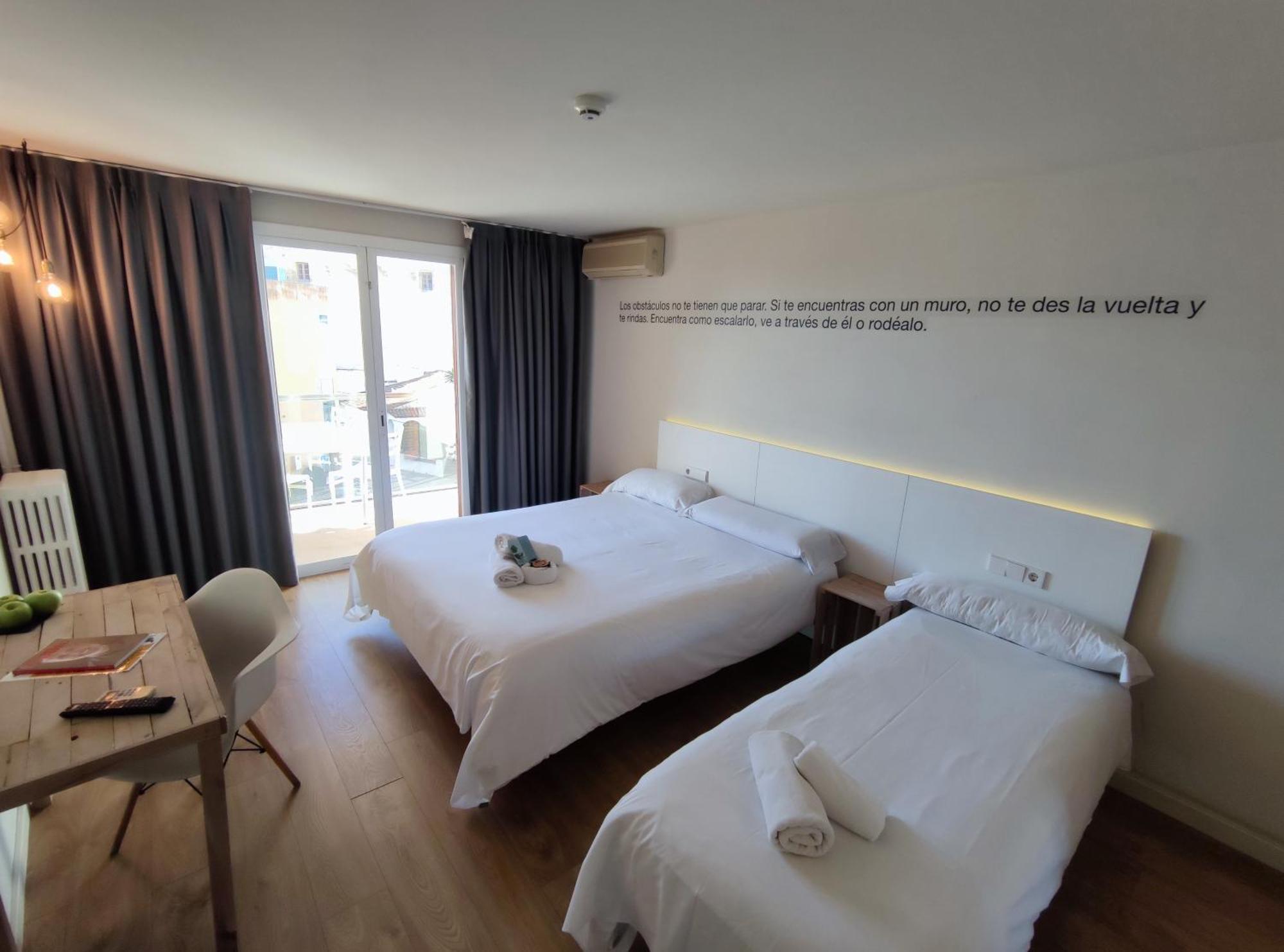 קאלדס ד'אסטרק Dynamic Hotels Caldetes Barcelona מראה חיצוני תמונה