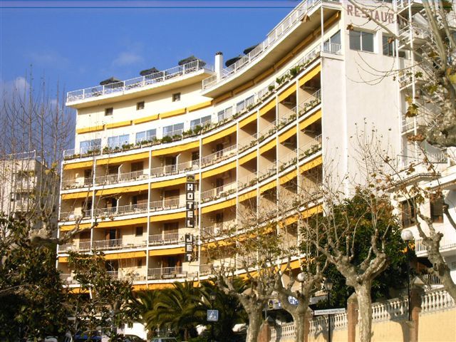 קאלדס ד'אסטרק Dynamic Hotels Caldetes Barcelona מראה חיצוני תמונה